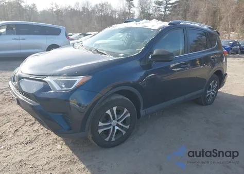 2018 Toyota Rav4 Le z USA, uszkodzony, nr VIN JTMBFREV8JJ258472